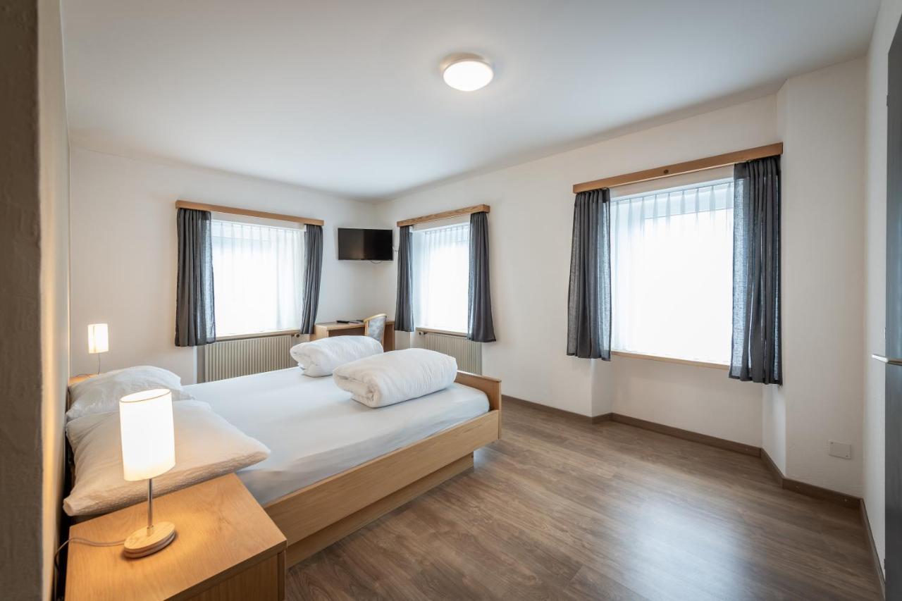 Hotel Greina Rabius Extérieur photo